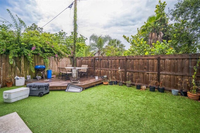 Building Photo - 3610 N Tampa St