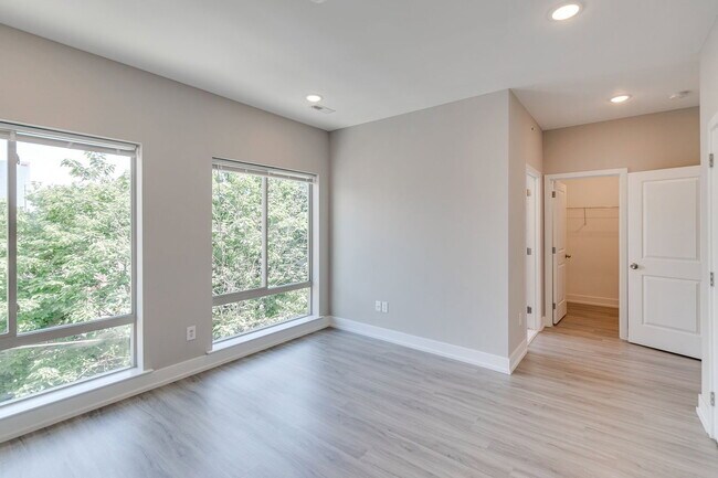 Building Photo - 2636 Annin St
