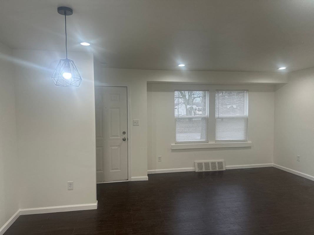 Building Photo - 27184 Lucerne Dr