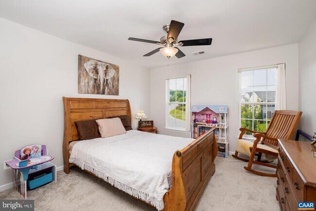 Building Photo - 662 Holly Hill Dr