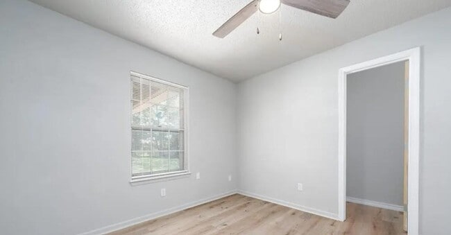 Building Photo - 1804 Miles St