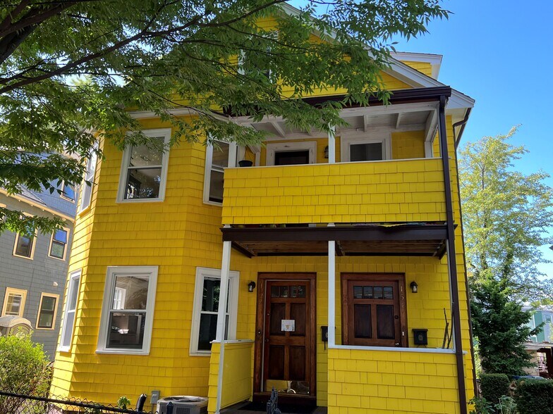 Street View - 152 Raymond St