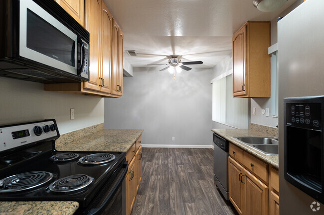 Interior Photo - Tyndall Street Apartments