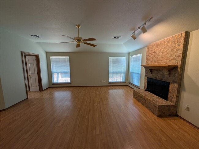 Building Photo - 2817 Brompton Dr