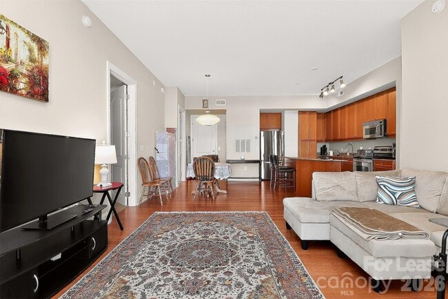 Building Photo - 4620 Piedmont Row Dr