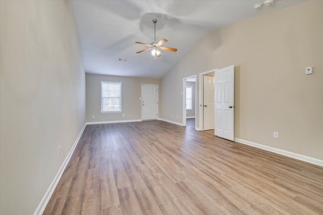 Building Photo - 1622 Emma St