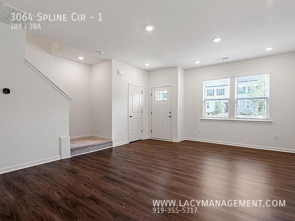 Building Photo - 3064 Spline Cir