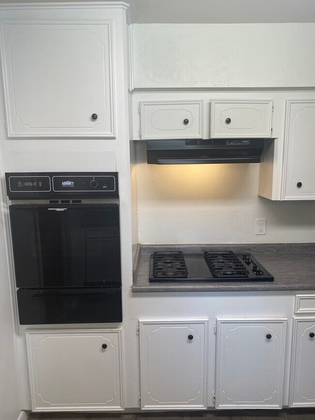 Building Photo - 7143 Triola Ln