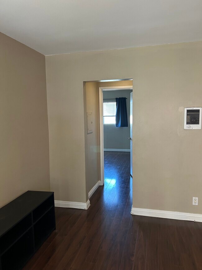 Building Photo - 335 Cedar Ave