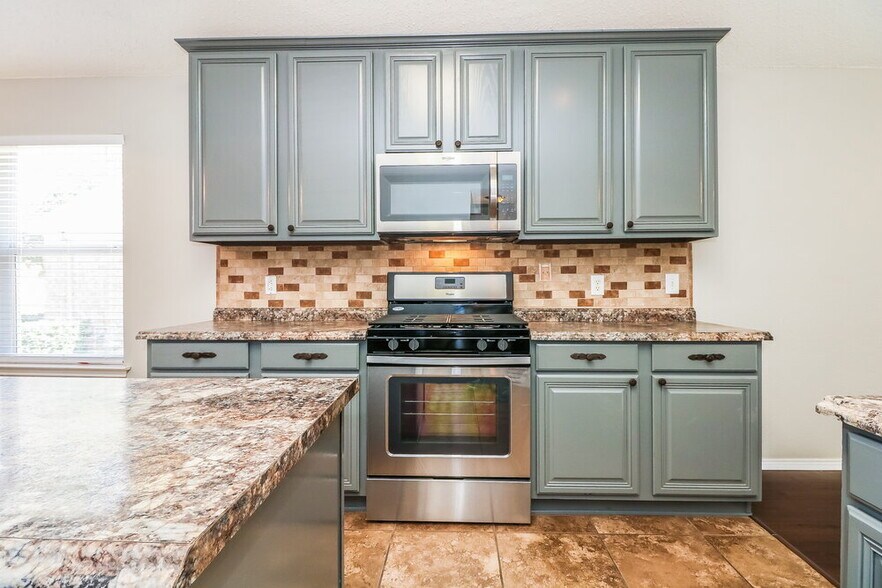 Building Photo - 508 Glenwood Dr