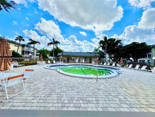 Building Photo - 4431 NW 16th St