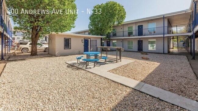 Building Photo - 400 Andrews Ave