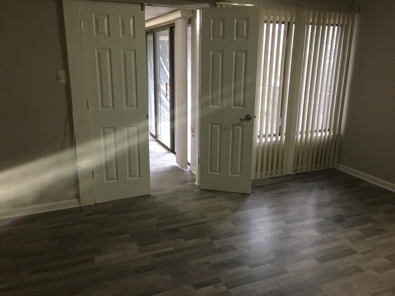 Bedroom 3 - 9200 Edwards Way