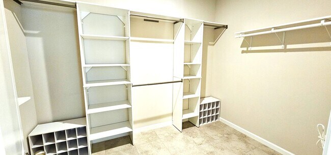 Building Photo - OOH-LA-LA ! Vero Beach Rentals. Vero Beach Rent, LLC and Property Management Company