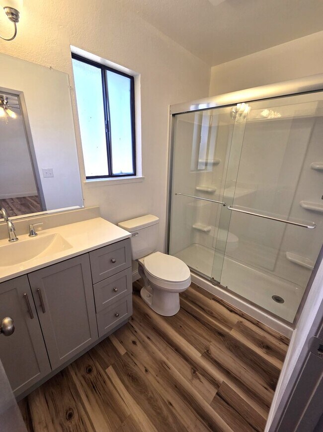 Building Photo - Remodeled 3 Bedroom 2 Bath Home near Monache High School