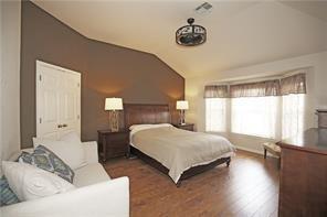 Building Photo - 2105 Woodston Dr