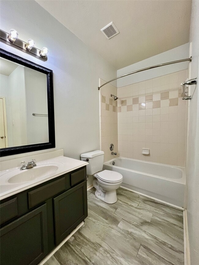 Building Photo - 3210 Blue Bonnet Dr