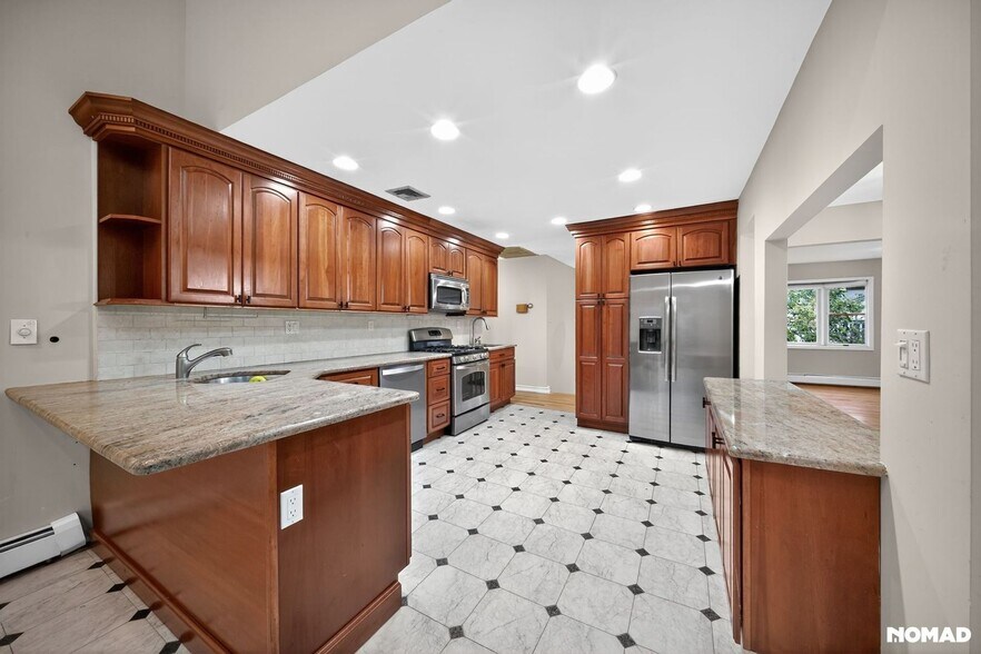 Building Photo - 15 Castle Ct