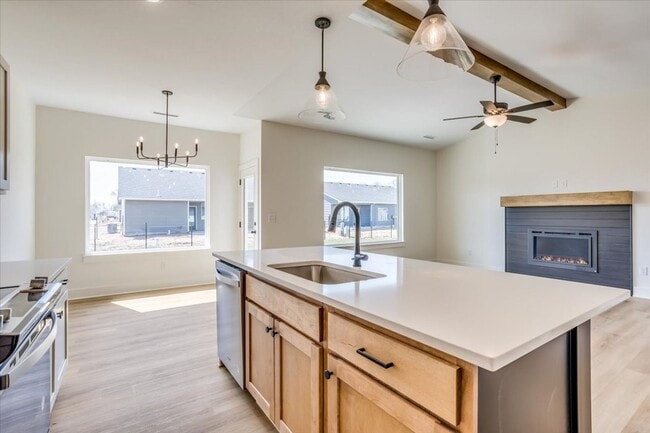 Building Photo - Beautiful Single Family Home!