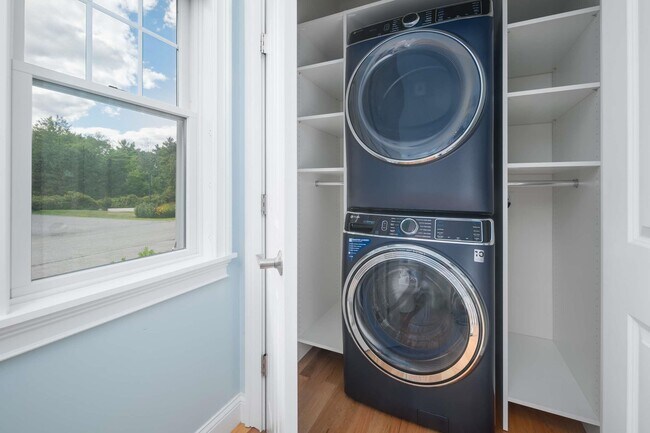 Building Photo - 100 Shepard's Cove Rd