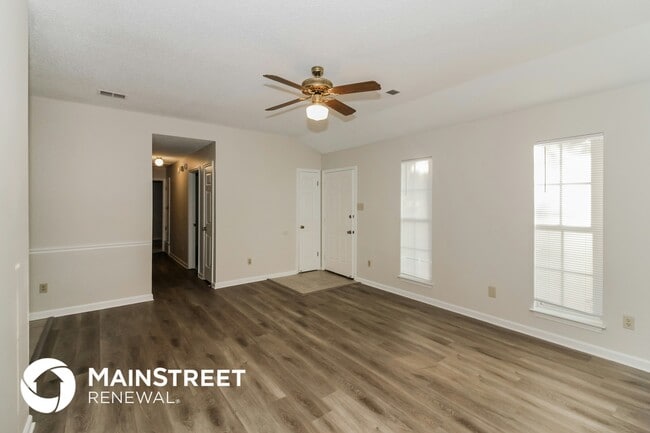 Building Photo - 2563 Country Trail Dr