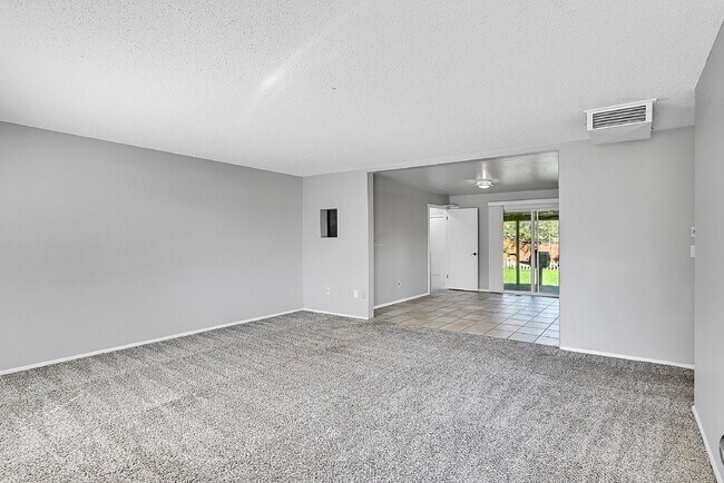 Building Photo - $2,575.00 - 4 Bed, 2 Bath Home in Aurora w...