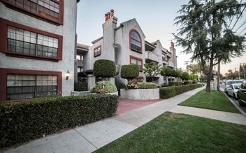 Building Photo - Amazing South Pasadena Condo in Prime Location!