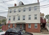 Building Photo - 104 Beacon St