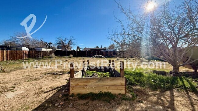 Building Photo - 16657 Kayuga St