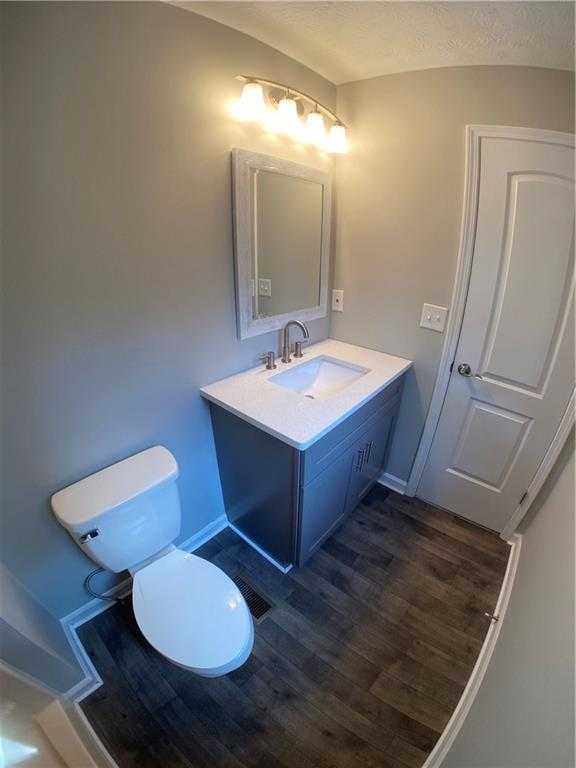 Building Photo - Fantastic 4bd/2ba home! Coming soon!