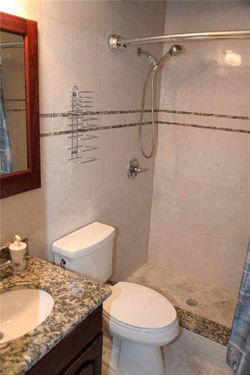 Building Photo - 2506 N Rocky Point Dr