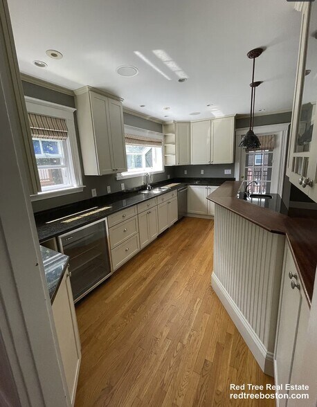 Building Photo - 36 Gerald Rd