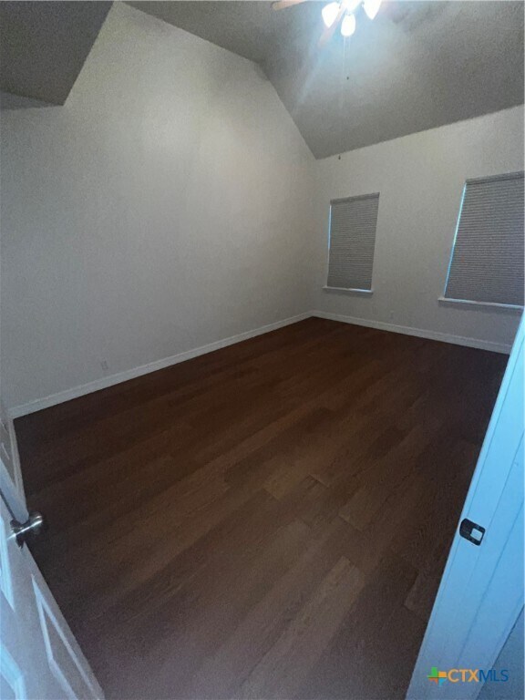 Building Photo - 2033 Northview Dr