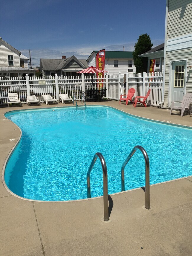 Building Photo - 1919 6th Ave