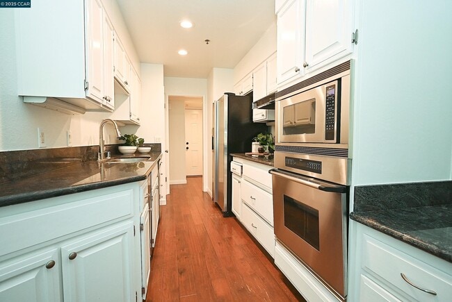Building Photo - 3279 Mt Diablo Ct