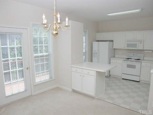 Building Photo - 7030 Mead Ln