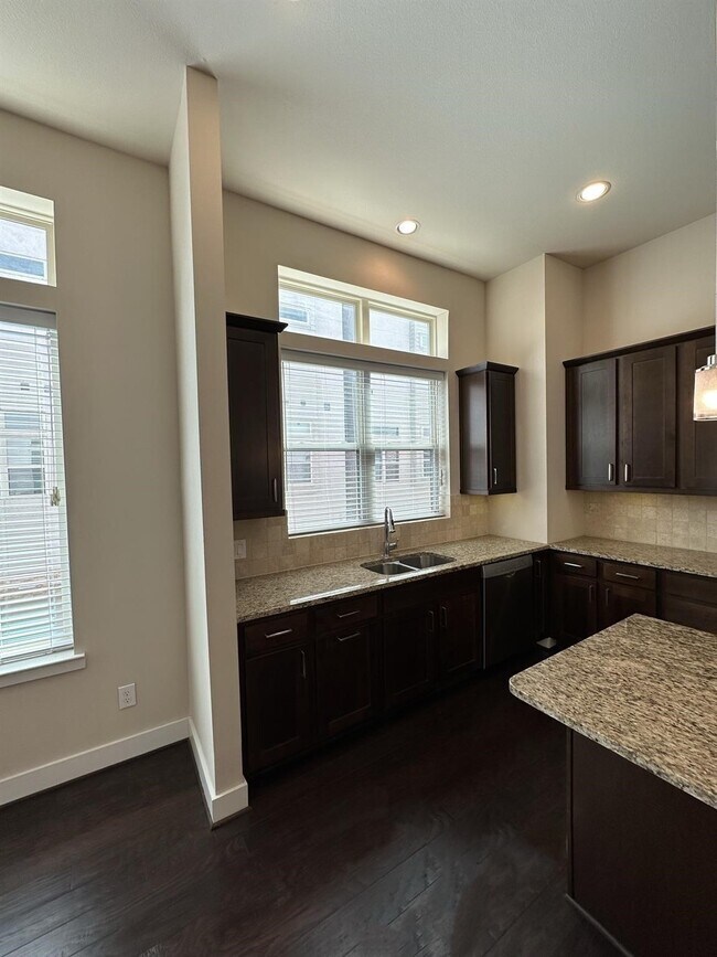 Building Photo - 4406 Eli St