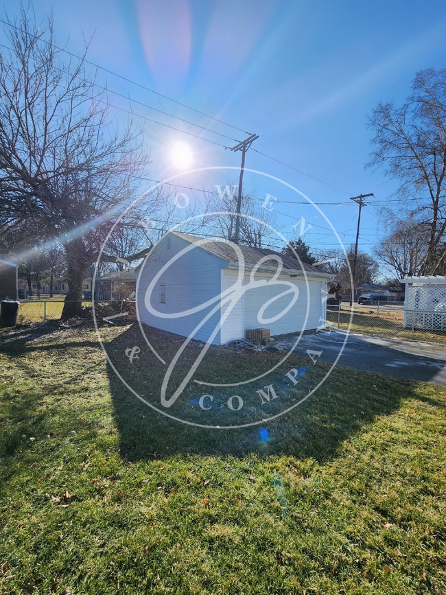 Building Photo - Adorable 3 bed 1 bath with spacious basement