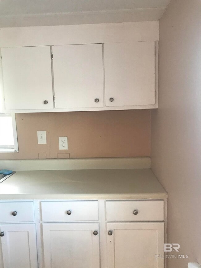 Building Photo - 20370 US-90