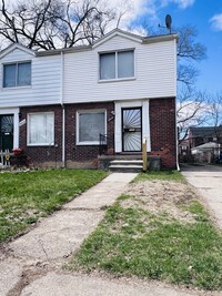 Building Photo - 18041 Meyers Rd