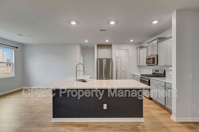 Building Photo - 270 Firewheel Ct