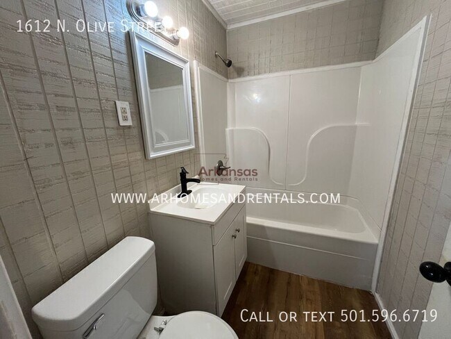 Building Photo - 1612 N Olive St