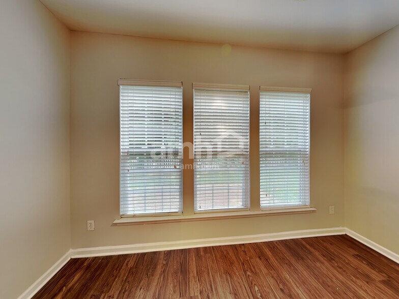 Building Photo - 3324 Glamorgan Ct