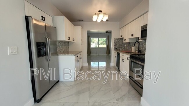 Building Photo - 7380 SW 35th St
