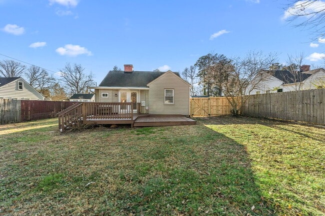 Building Photo - 108 E Magruder St