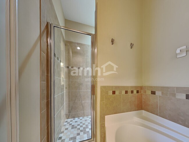 Building Photo - 11514 Bellamar Street