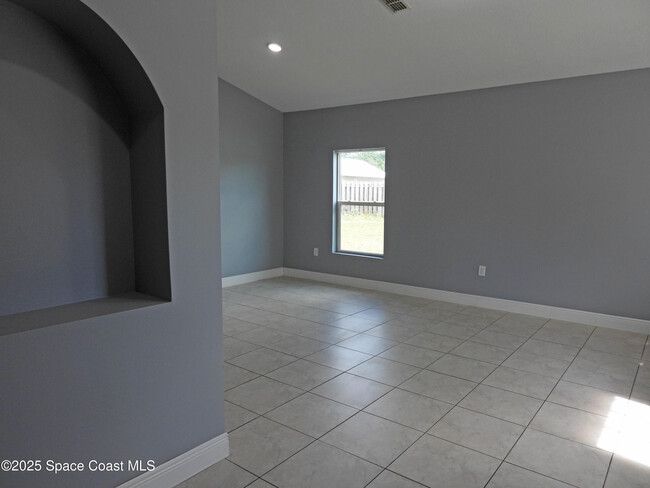 Building Photo - 3510 Aria Dr