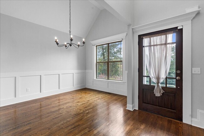 Building Photo - Move-In Ready Luxury in Island Point Estates