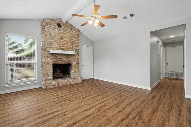 Building Photo - 802 Ranch Rd