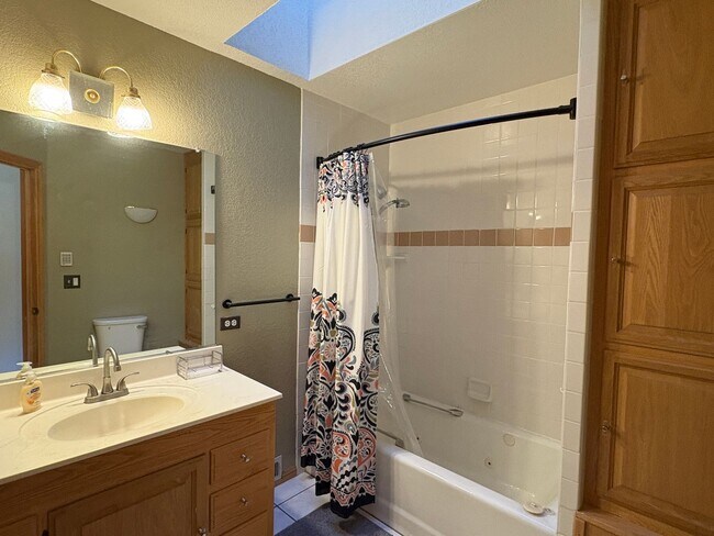 Building Photo - Furnished Dream in Stallion Springs